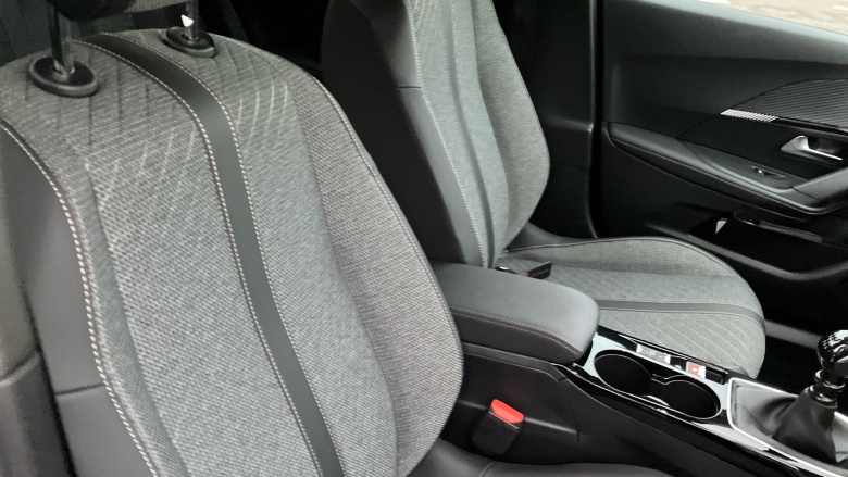 Peugeot 2008 1.2 PureTech Allure 5dr Petrol Estate